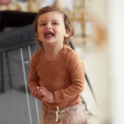 Lit Parapluie Light Noir De BabyBjörn 11 Lit Parapluie Light Noir De BabyBjörn -CYBEX || Beaba || Stokke Soldes Boutique 01005769 4