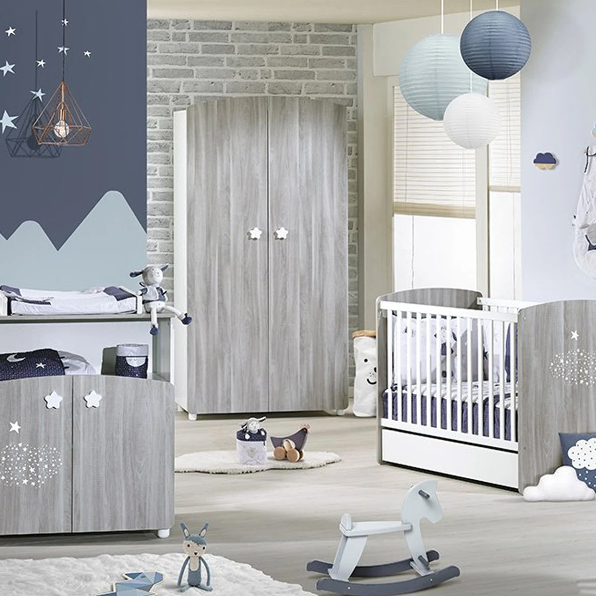 Hugo Armoire 2 Portes Gris / Blanc De Sauthon Baby's Sweet Home 2 Hugo Armoire 2 Portes Gris / Blanc De Sauthon Baby's Sweet Home – Image 2