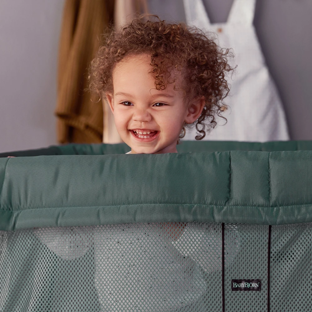 Lit Parapluie Light Vert Foncé De BabyBjörn 6 Lit Parapluie Light Vert Foncé De BabyBjörn – Image 6