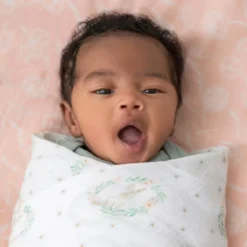 Lot De 4 Maxi-Langes Mousseline Blushing Bunnies De Aden + Anais Essentials -CYBEX || Beaba || Stokke Soldes Boutique 01172653 4