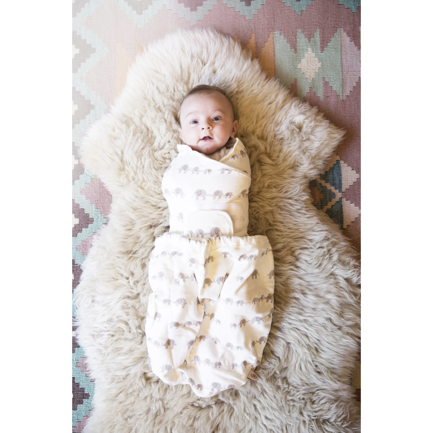 Couverture Emmaillotage Elephant De Ergobaby 5 Couverture Emmaillotage Elephant De Ergobaby – Image 5